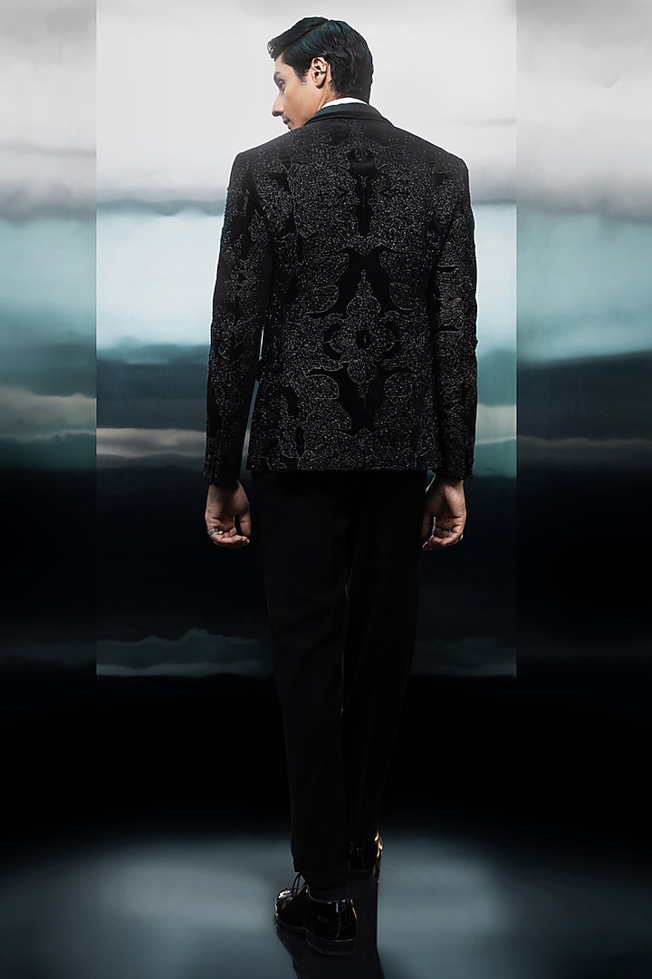 Black Velvet Embellished Tuxedo Set by Rohit Gandhi & Rahul Khanna Men at Pernia's Pop Up Shop