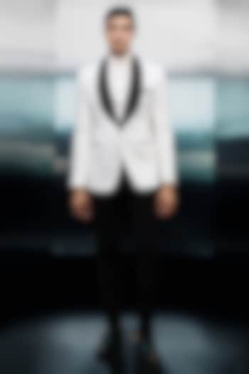 Ivory & Black Crepe Tuxedo Set by Rohit Gandhi & Rahul Khanna Men at Pernia's Pop Up Shop