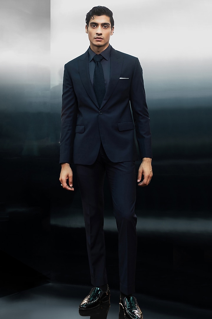 Navy Crepe Tuxedo Set by Rohit Gandhi & Rahul Khanna Men at Pernia's Pop Up Shop