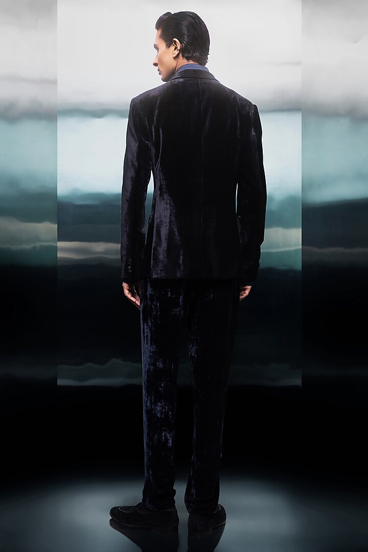 Black Velvet Bead Embellished Tuxedo Set by Rohit Gandhi & Rahul Khanna Men at Pernia's Pop Up Shop