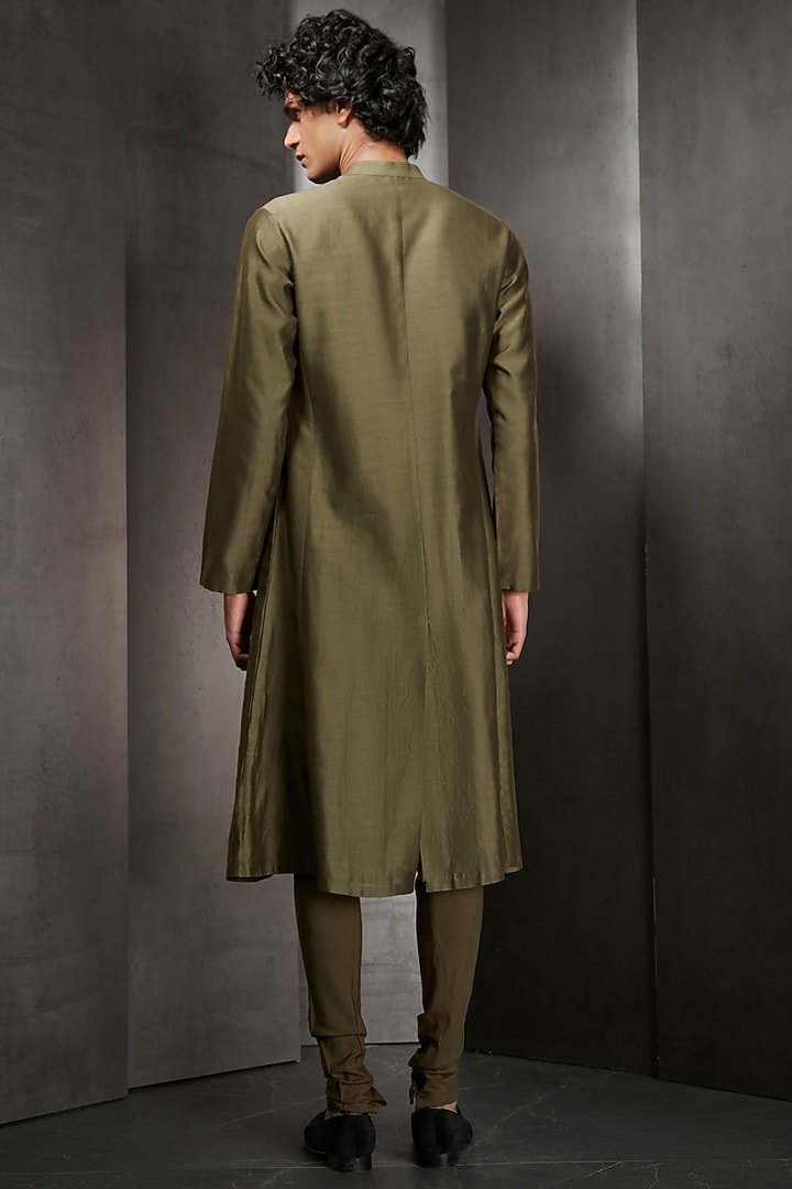 Olive Chanderi Kurta Set by Rohit Gandhi & Rahul Khanna Men at Pernia's Pop Up Shop