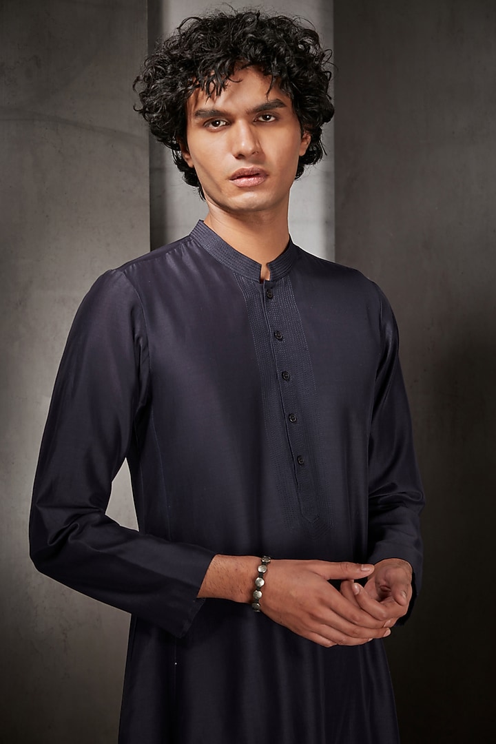 Navy Blue A-Line Kurta Set by Rohit Gandhi & Rahul Khanna Men at Pernia's Pop Up Shop