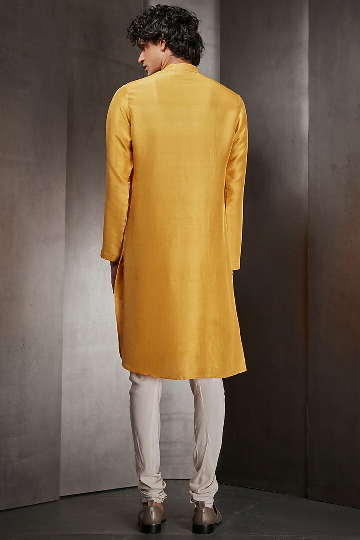 Yellow Silk Thread Embroidered Kurta by Rohit Gandhi & Rahul Khanna Men at Pernia's Pop Up Shop