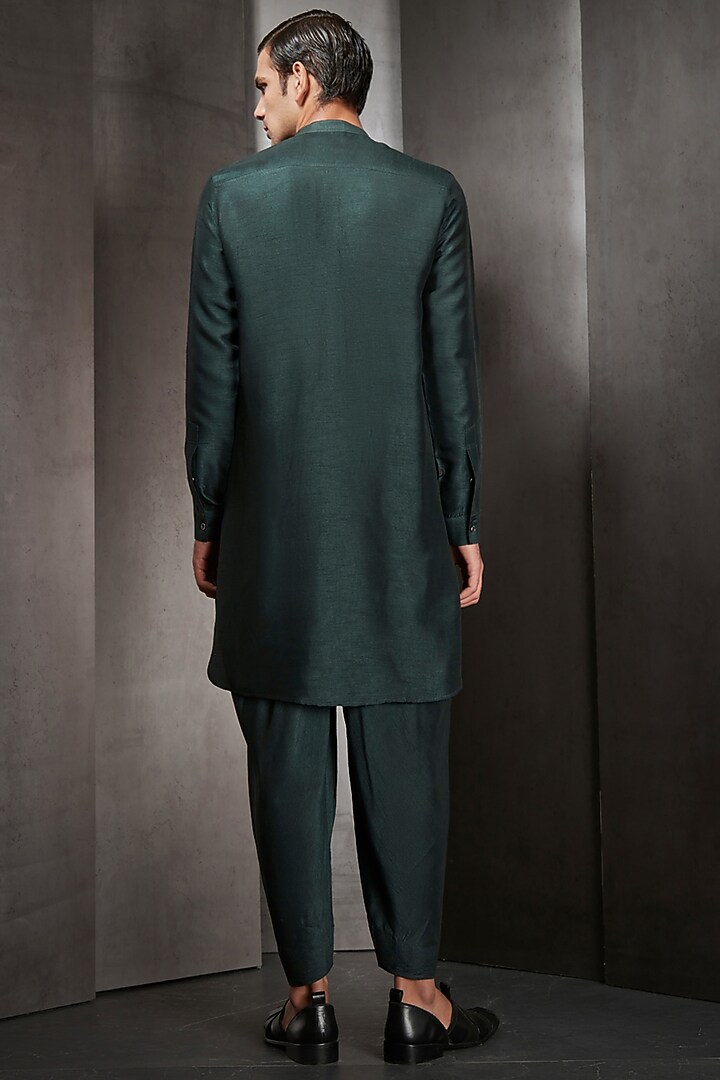 Green Viscose Dupion Kurta Set by Rohit Gandhi & Rahul Khanna Men at Pernia's Pop Up Shop