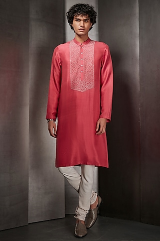 Faded Red Hand Embroidered Kurta by Rohit Gandhi & Rahul Khanna Men