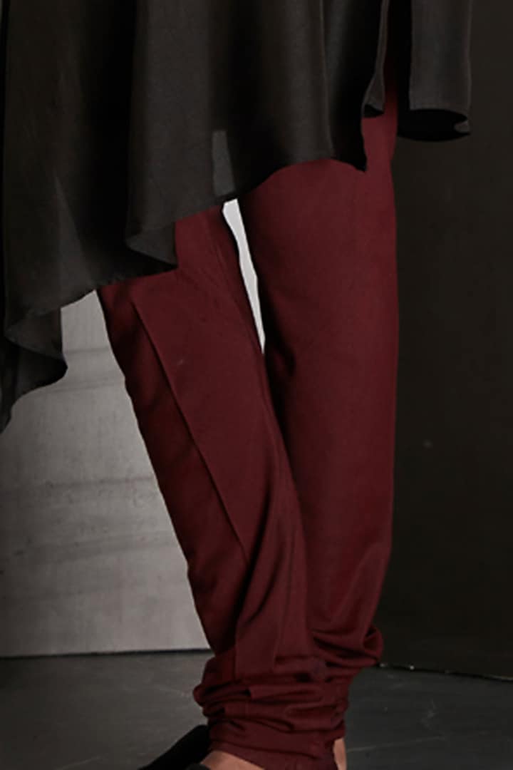 Black Silk Overlapped Kurta by Rohit Gandhi & Rahul Khanna Men at Pernia's Pop Up Shop