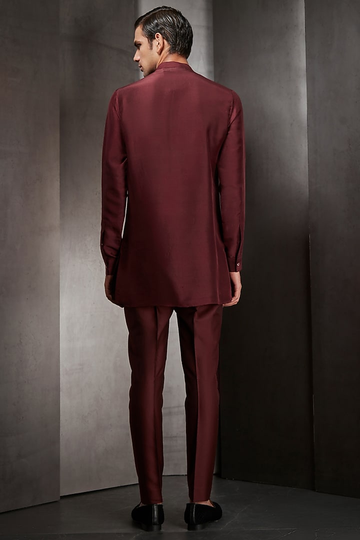 Maroon Silk Kurta by Rohit Gandhi & Rahul Khanna Men at Pernia's Pop Up Shop