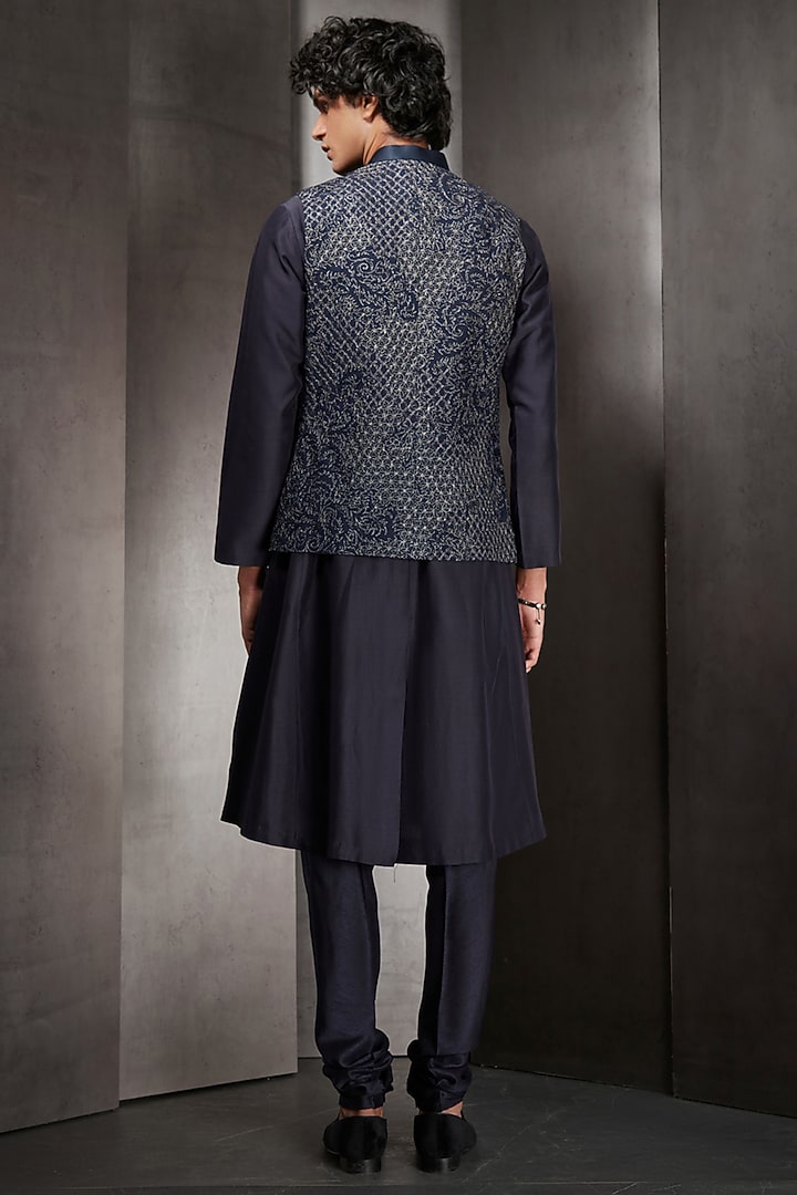 Navy Blue Cotton Silk Zari Embroidered Bundi Jacket by Rohit Gandhi & Rahul Khanna Men at Pernia's Pop Up Shop
