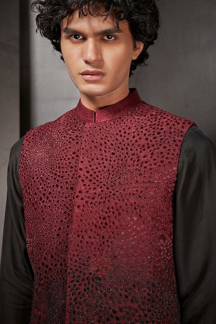 Ruby Red Silk Mosaic Printed & Thread Embroidered Bundi Jacket by Rohit Gandhi & Rahul Khanna Men at Pernia's Pop Up Shop