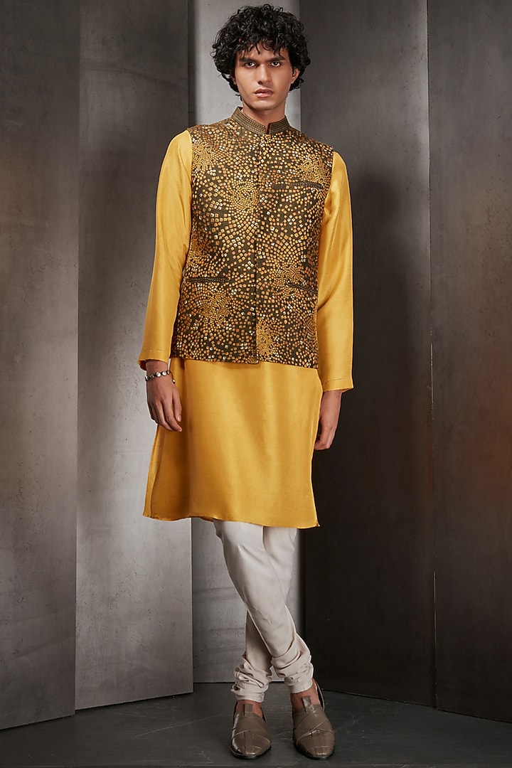 Olive Brown Silk Mosaic Printed & Thread Embroidered Bundi Jacket by Rohit Gandhi & Rahul Khanna Men at Pernia's Pop Up Shop