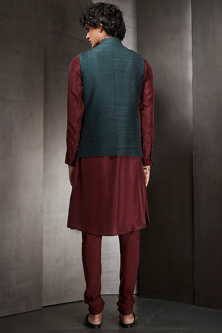 Evergreen Silk Printed & Embroidered Bundi Jacket by Rohit Gandhi & Rahul Khanna Men at Pernia's Pop Up Shop