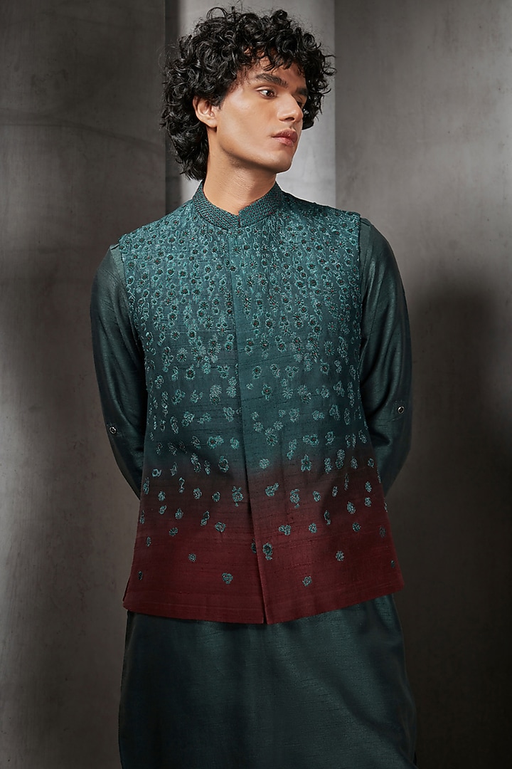 Emerald Green & Maroon Ombre Silk Thread Embroidered Bundi Jacket by Rohit Gandhi & Rahul Khanna Men at Pernia's Pop Up Shop