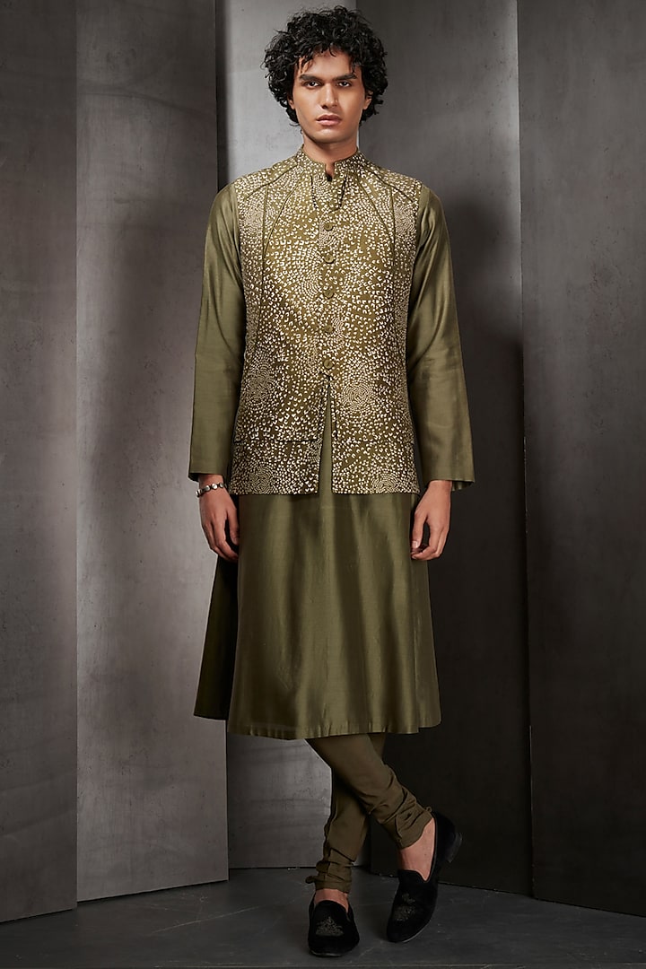 Smoke Green Silk Mosaic Printed Bundi Jacket by Rohit Gandhi & Rahul Khanna Men at Pernia's Pop Up Shop