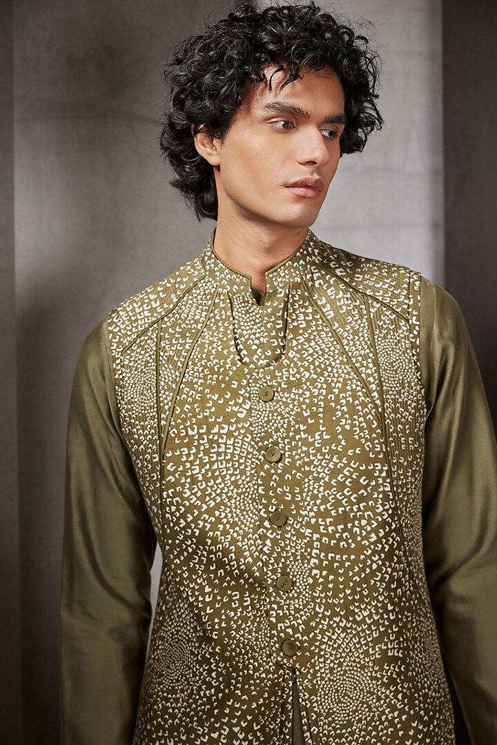 Smoke Green Silk Mosaic Printed Bundi Jacket by Rohit Gandhi & Rahul Khanna Men at Pernia's Pop Up Shop