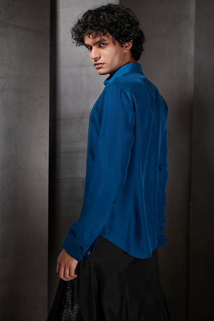 Aster Blue Resham Embroidered Party Wear Shirt by Rohit Gandhi & Rahul Khanna Men at Pernia's Pop Up Shop