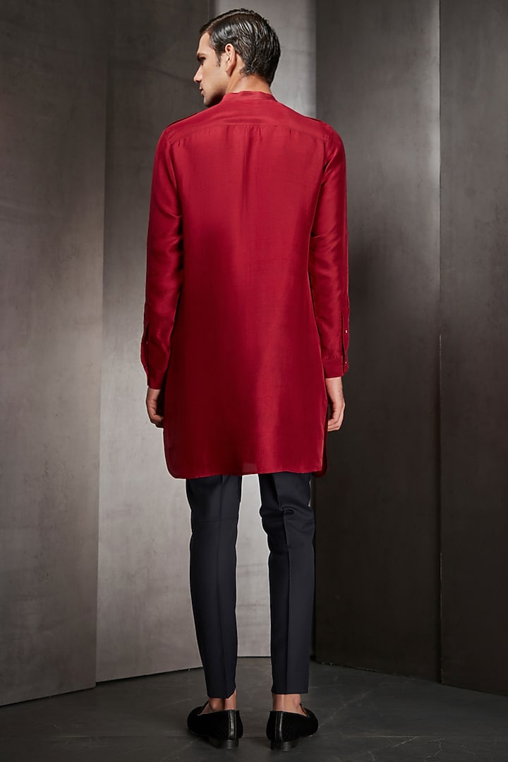 Red Silk Pathani Kurta by Rohit Gandhi & Rahul Khanna Men at Pernia's Pop Up Shop