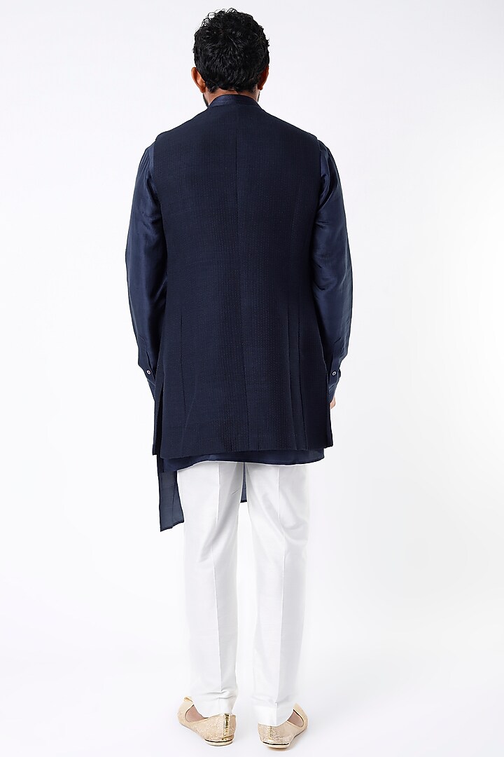 Navy Blue Cotton Linen Printed & Embroidered Bundi Jacket by Rohit Gandhi & Rahul Khanna Men at Pernia's Pop Up Shop
