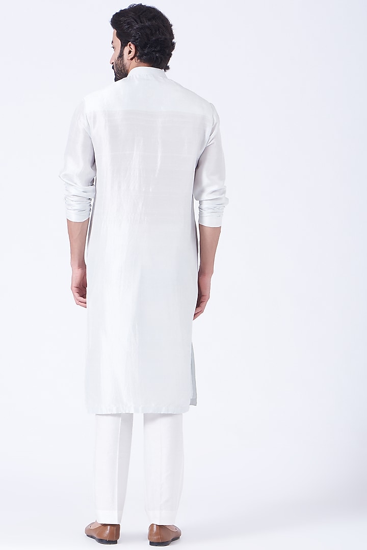 White Embroidered Kurta Set by Rohit Gandhi & Rahul Khanna Men at Pernia's Pop Up Shop
