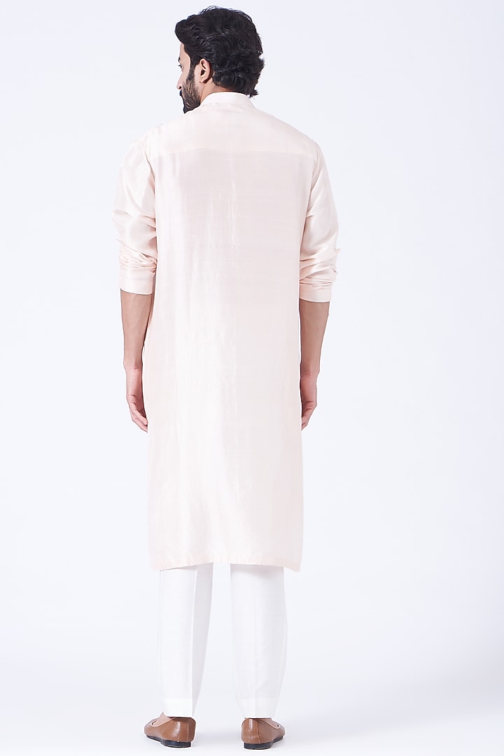 Light Peach Cotton Silk Embroidered Kurta Set by Rohit Gandhi & Rahul Khanna Men at Pernia's Pop Up Shop