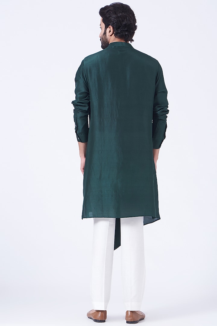 Navy Blue Silk Asymmetrical Kurta Set by Rohit Gandhi & Rahul Khanna Men at Pernia's Pop Up Shop