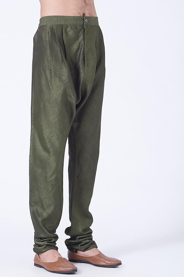 Olive Chanderi A-Line Kurta Set by Rohit Gandhi & Rahul Khanna Men at Pernia's Pop Up Shop