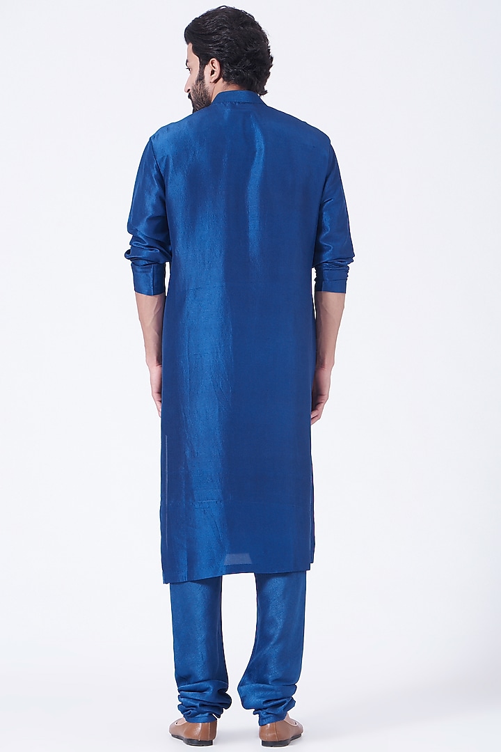 Cobalt Blue Embroidered Kurta Set by Rohit Gandhi & Rahul Khanna Men at Pernia's Pop Up Shop