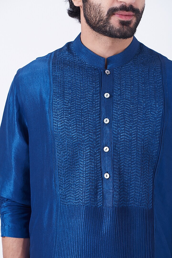 Cobalt Blue Embroidered Kurta Set by Rohit Gandhi & Rahul Khanna Men at Pernia's Pop Up Shop