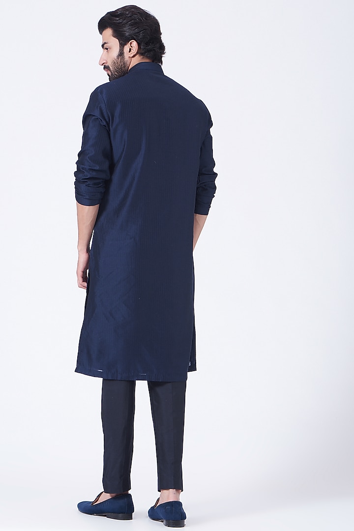 Navy Blue Embroidered Kurta Set by Rohit Gandhi & Rahul Khanna Men at Pernia's Pop Up Shop