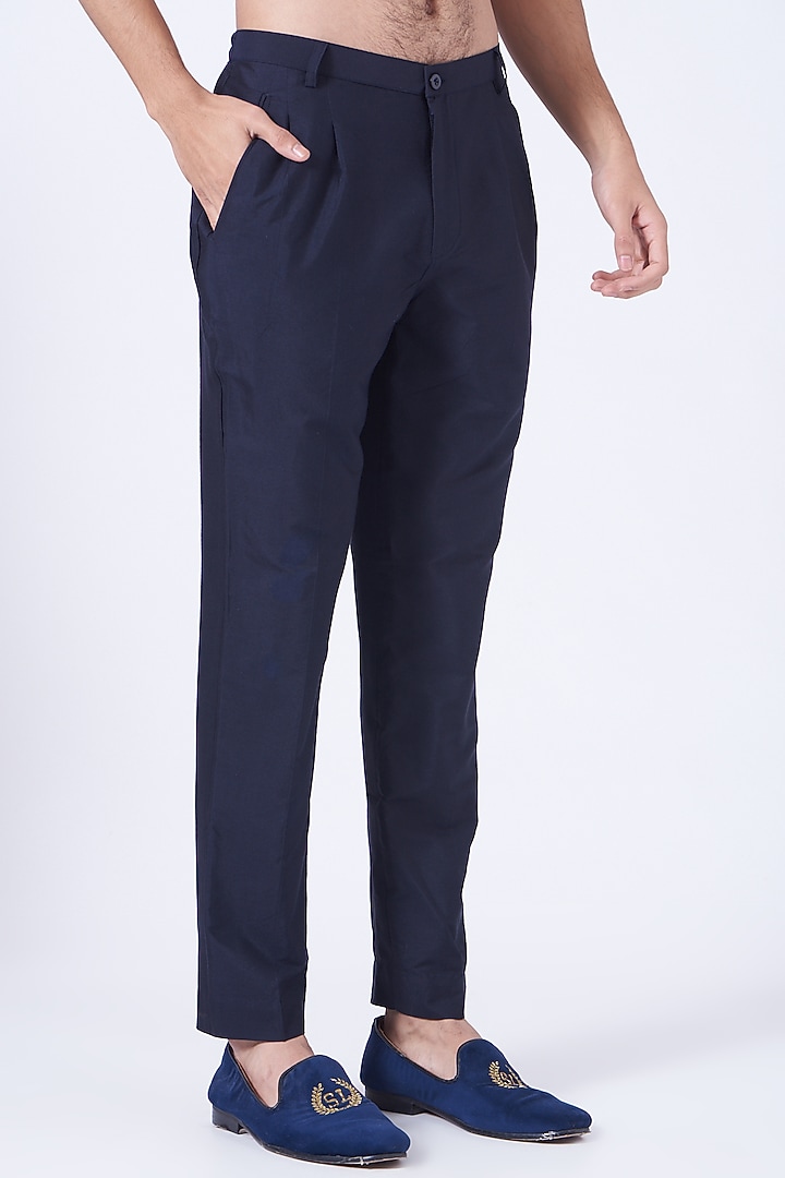 Navy Blue Embroidered Kurta Set by Rohit Gandhi & Rahul Khanna Men at Pernia's Pop Up Shop