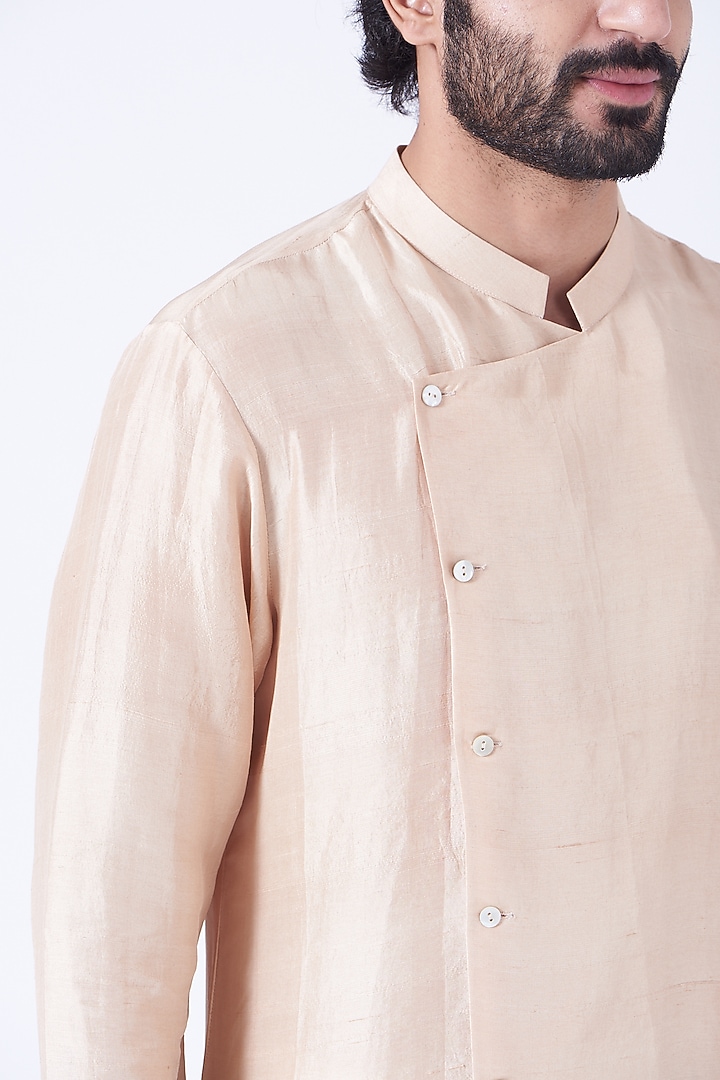 Beige & Navy Blue Ombre Asymmetrical Kurta Set by Rohit Gandhi & Rahul Khanna Men at Pernia's Pop Up Shop