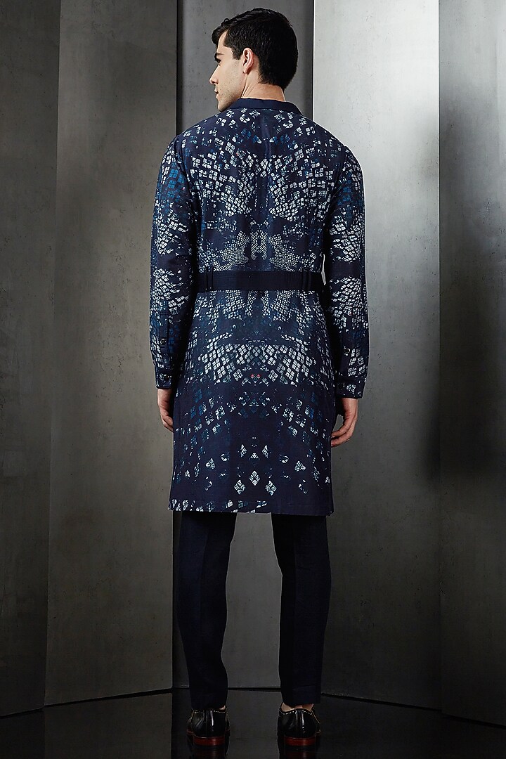Dark Blue Gusted Cotton Digital Printed Kurta by Rohit Gandhi & Rahul Khanna Men at Pernia's Pop Up Shop