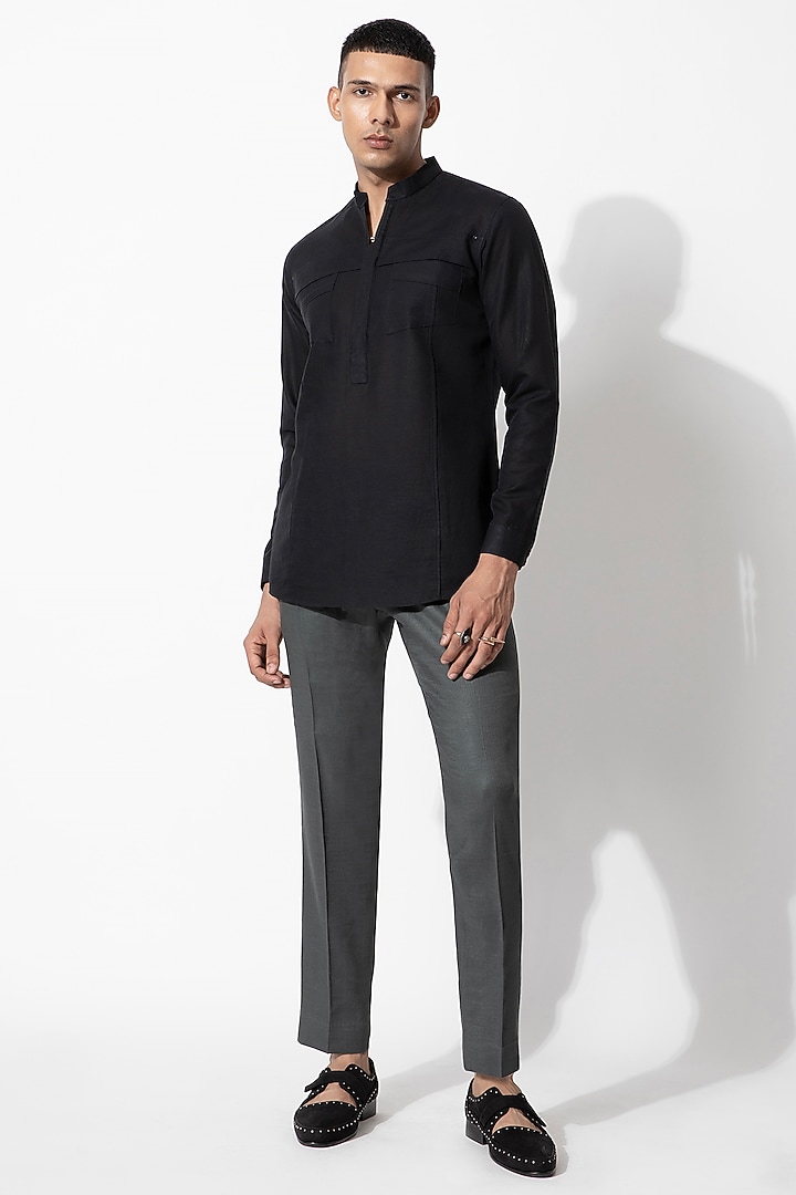 Black Linen Kurta by Rohit Gandhi & Rahul Khanna Men at Pernia's Pop Up Shop