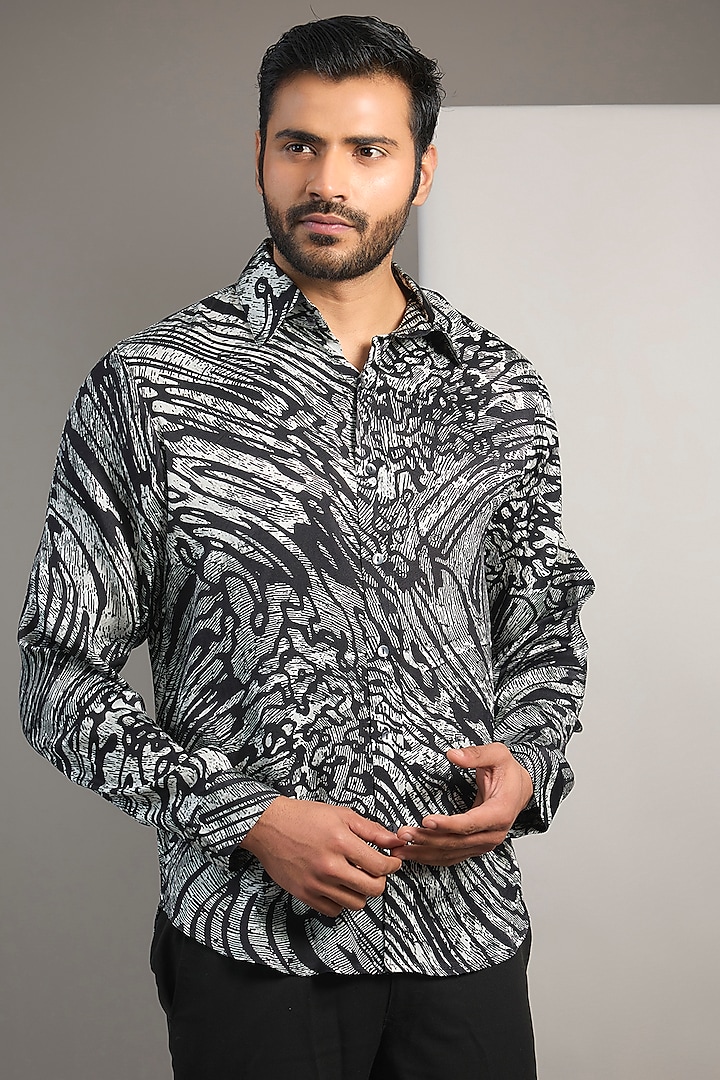 Black Cotton Abstract Printed Shirt by Rohit Gandhi & Rahul Khanna Men