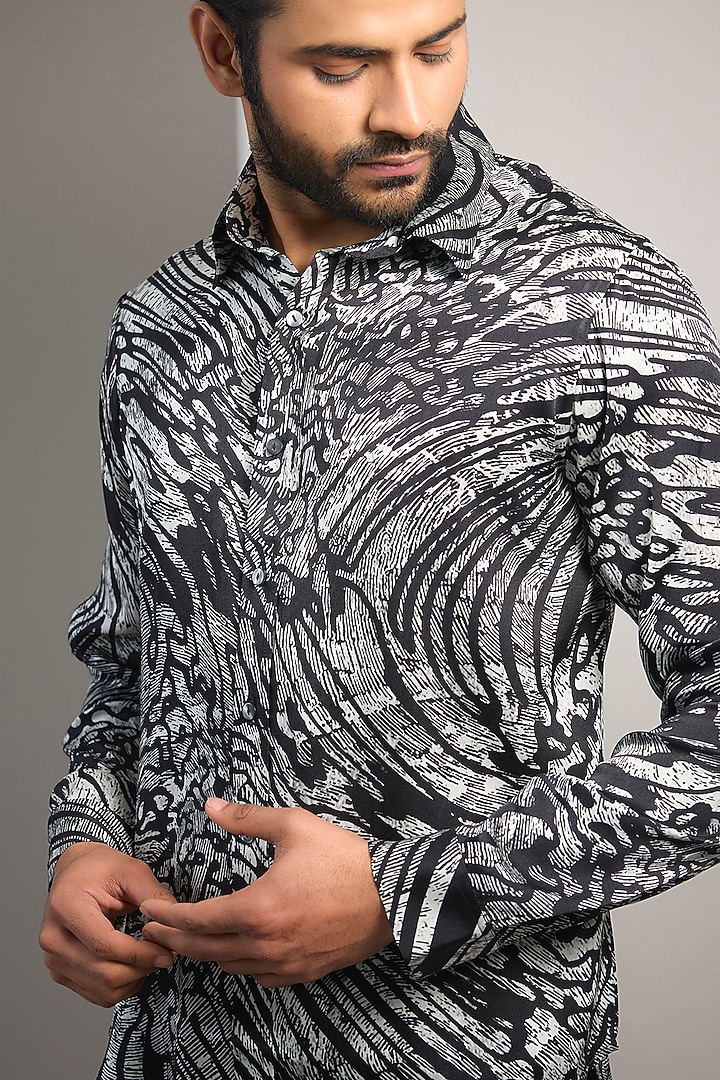 Black Cotton Abstract Printed Wedding Shirt by Rohit Gandhi & Rahul Khanna Men at Pernia's Pop Up Shop