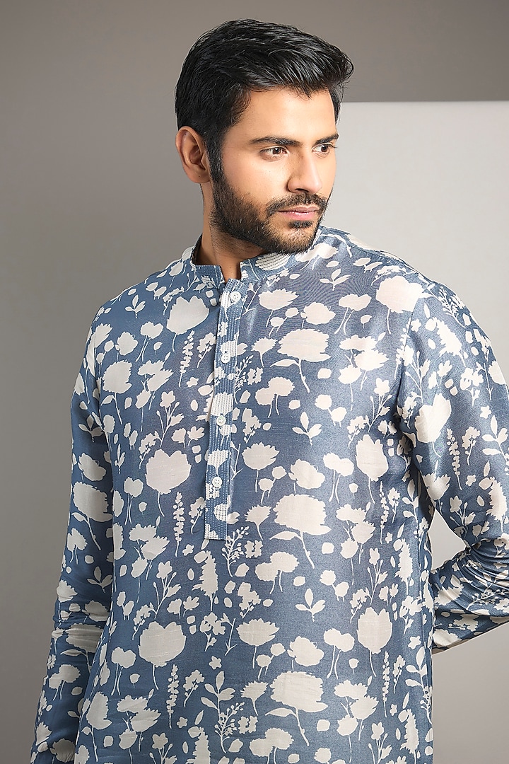 Navy Viscose Blend Printed Short Kurta by Rohit Gandhi & Rahul Khanna Men at Pernia's Pop Up Shop