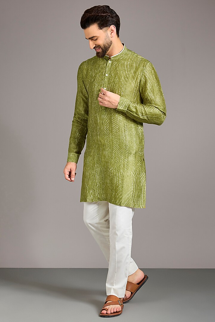 Green Gusseted Cotton Geometric Printed Kurta by Rohit Gandhi & Rahul Khanna Men at Pernia's Pop Up Shop