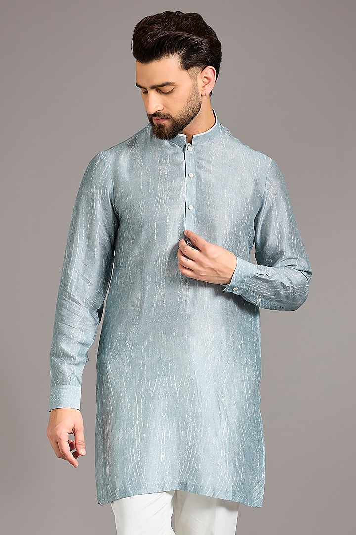 Cloudy Blue Gusseted Cotton Printed Kurta by Rohit Gandhi & Rahul Khanna Men at Pernia's Pop Up Shop