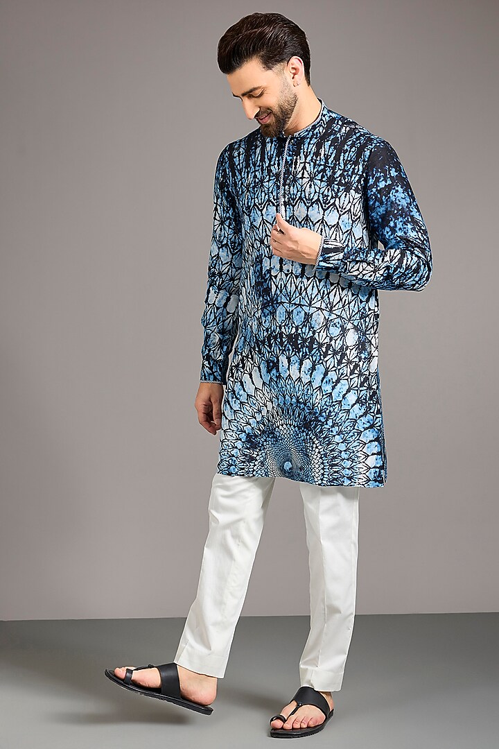 Navy Blue Cotton Printed Kurta by Rohit Gandhi & Rahul Khanna Men at Pernia's Pop Up Shop