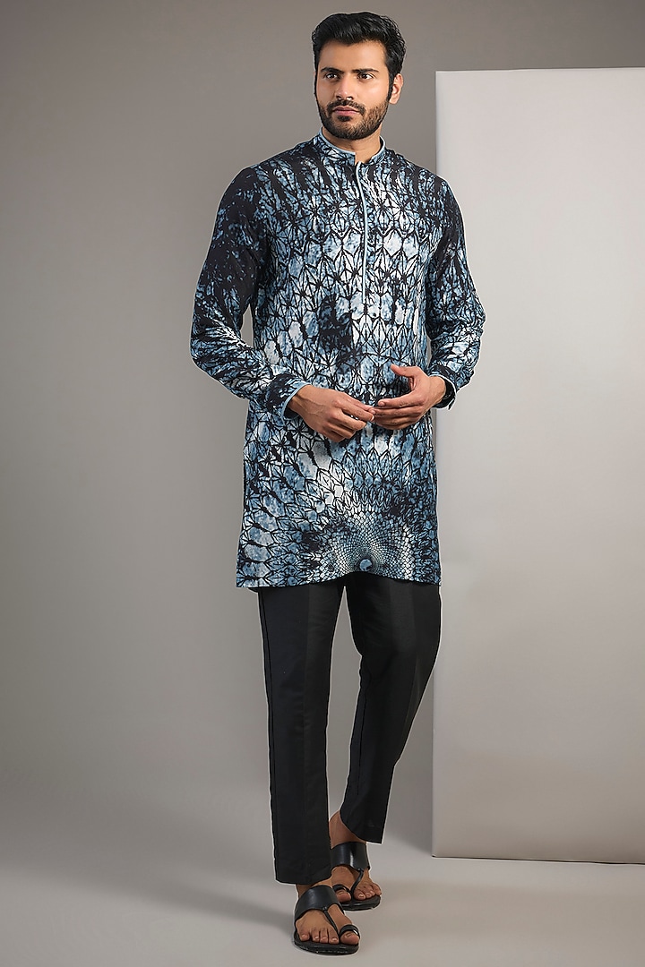 Navy Viscose Printed Short Kurta by Rohit Gandhi & Rahul Khanna Men at Pernia's Pop Up Shop