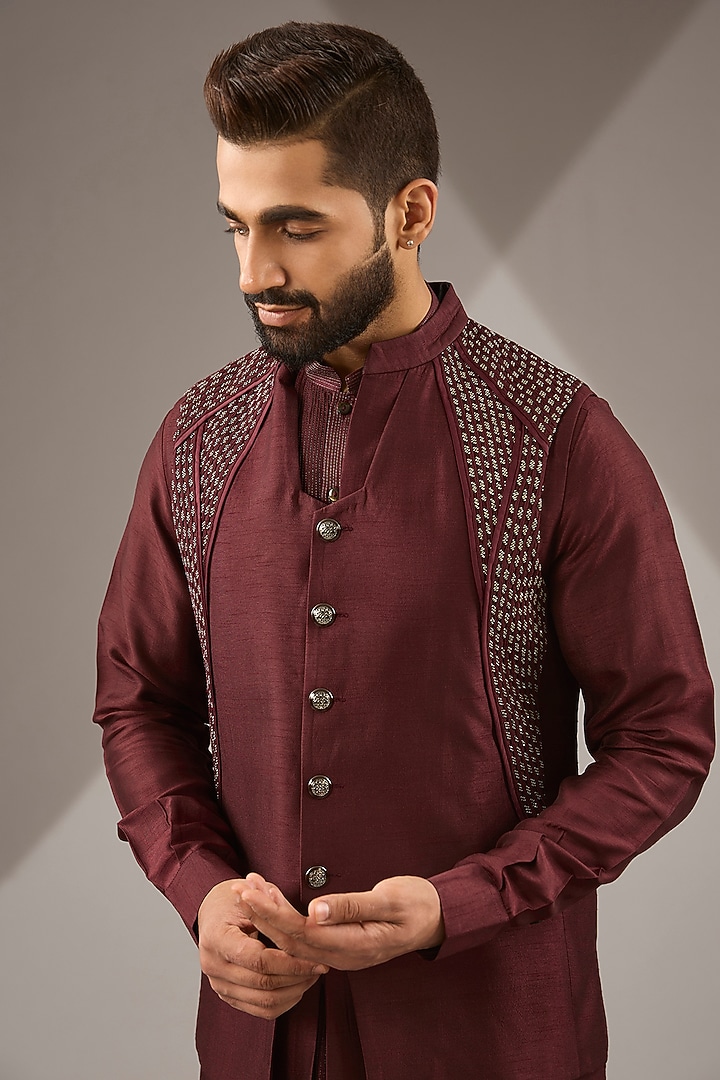 Maroon Silk Embroidered Nehru Jacket Set by Rohit Gandhi & Rahul Khanna Men at Pernia's Pop Up Shop