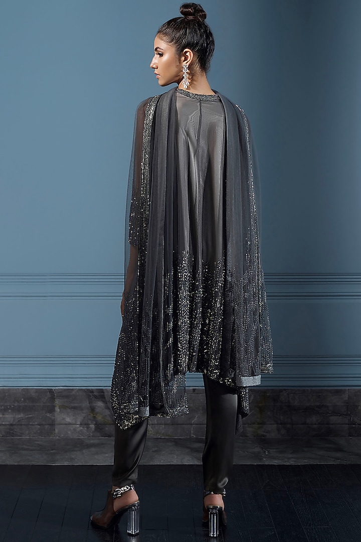 Charcoal Grey Asymmetric Kurta Set by Rohit Gandhi & Rahul Khanna at Pernia's Pop Up Shop
