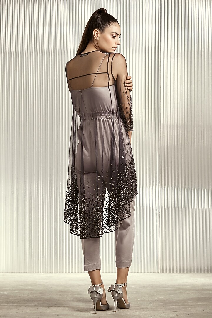 Carbon Black Embroidered Cape by Rohit Gandhi & Rahul Khanna at Pernia's Pop Up Shop
