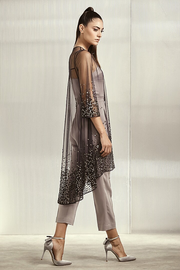 Carbon Black Embroidered Cape by Rohit Gandhi & Rahul Khanna at Pernia's Pop Up Shop