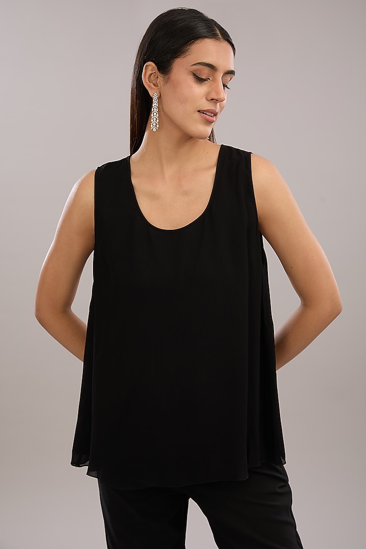 Black Crepe Embroidered Jacket by Rohit Gandhi & Rahul Khanna at Pernia's Pop Up Shop