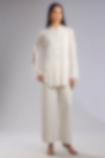 Frosted Pearl White Georgette Embroidered Co-Ord Set by Rohit Gandhi & Rahul Khanna at Pernia's Pop Up Shop