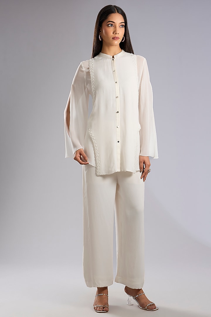 Frosted Pearl White Georgette Embroidered Co-Ord Set by Rohit Gandhi & Rahul Khanna at Pernia's Pop Up Shop