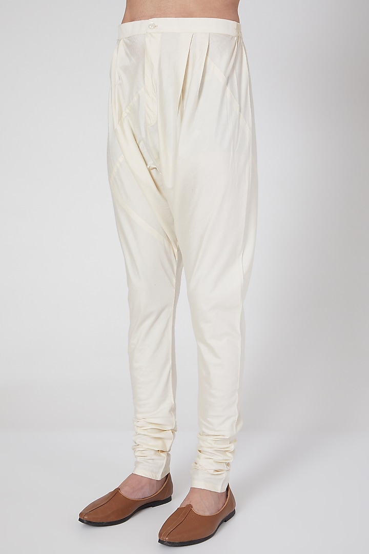 Beige Cotton Kurta Set by Rohit Gandhi & Rahul Khanna Men at Pernia's Pop Up Shop
