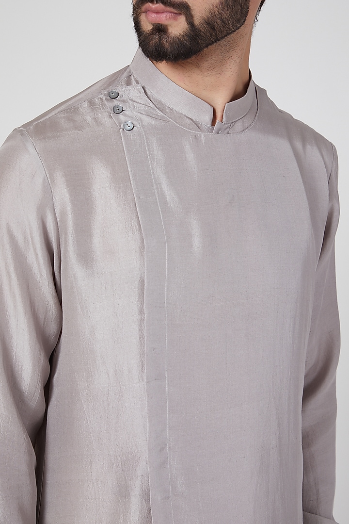 Grey Silk Draped Kurta by Rohit Gandhi & Rahul Khanna Men at Pernia's Pop Up Shop