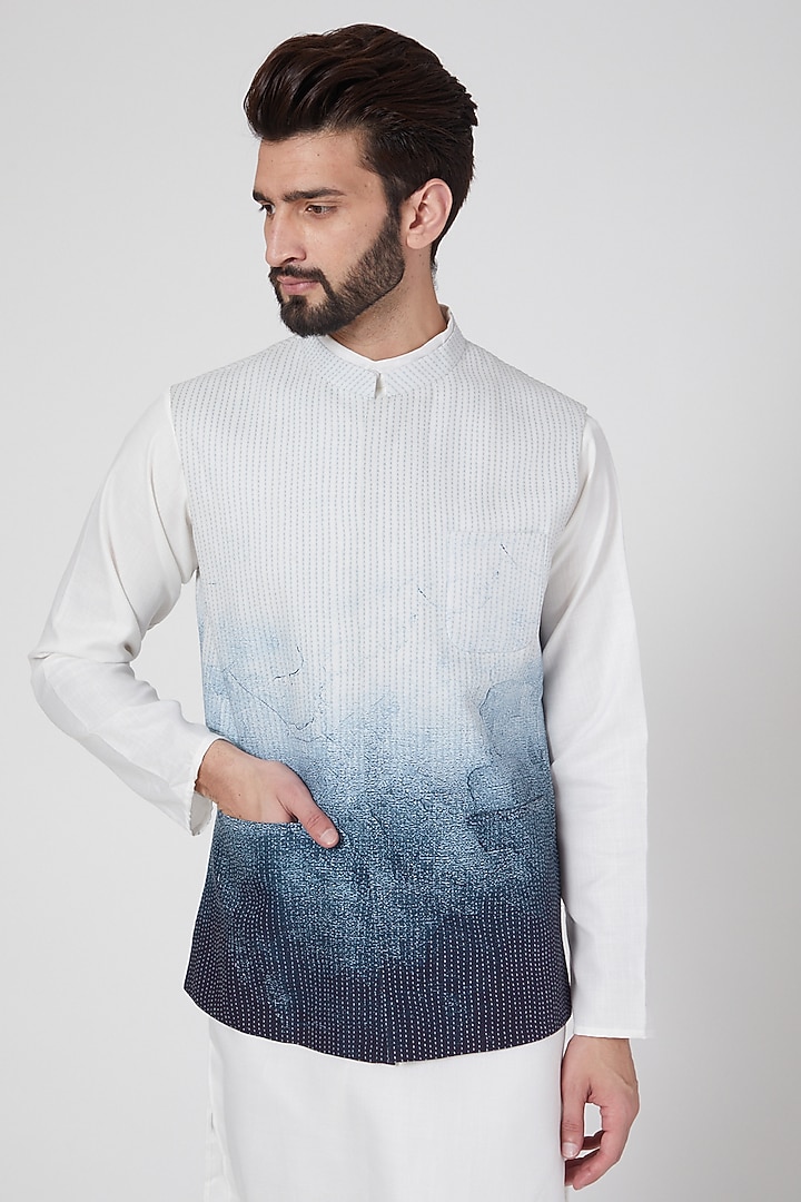 White Cotton Digital Printed Nehru Jacket by Rohit Gandhi & Rahul Khanna Men at Pernia's Pop Up Shop