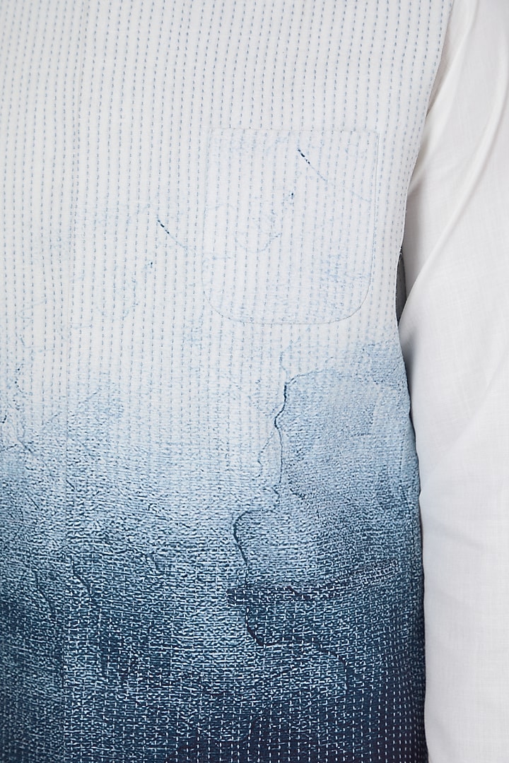 White Cotton Digital Printed Nehru Jacket by Rohit Gandhi & Rahul Khanna Men at Pernia's Pop Up Shop
